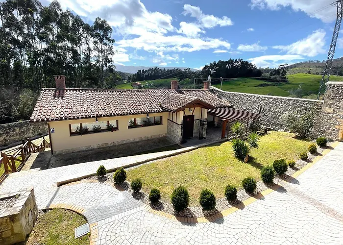 Micaela Ламадрид